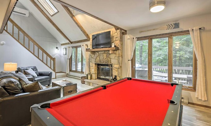 Pocono Pines House | Peaceful Poconos Hideaway Grill and Fire Pit!
