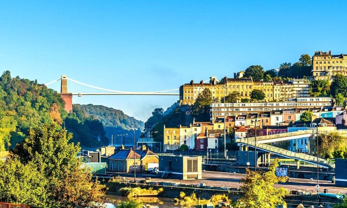 Cotham House | Peaceful & Pretty 2 bedroom flat near Clifton