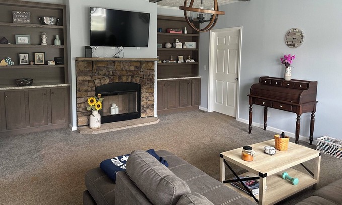 Goodview House | Peaceful, private home located just minutes from all Smith Mountain Lake offers