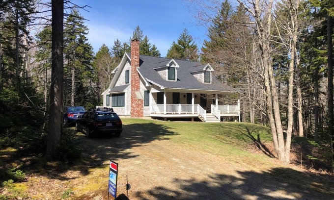 New Harbor House | Peaceful Private Wooded House Location Near Ocean