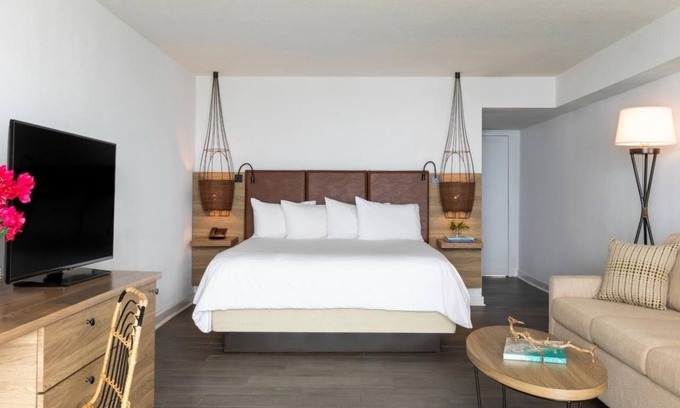 Islamorada Hotel | Peaceful Retreat in Islamorada! Pet-friendly, Swimming Pool, Free Parking!
