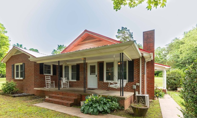Morganton House | Peaceful Retreat near Lake James NC