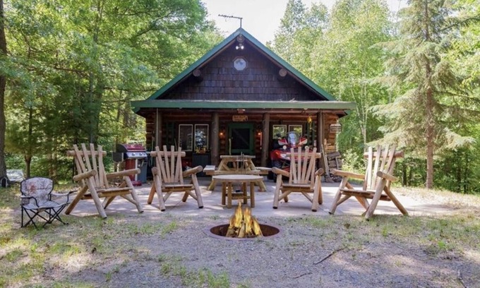 Spooner Cabin | Peaceful retreat on Yellow River. Kayak, canoe or explore our 20 wooded acres!