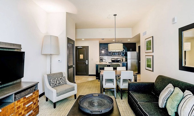 Northeast Virginia Beach Hotel | Peaceful Retreat near the Shore! Swimming Pool, Full Kitchen, Ocean Front!