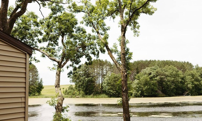 Amery Cabin | Peaceful Riverside Cabin