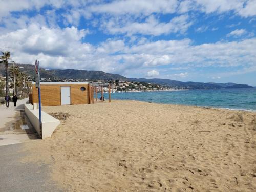 La Faviere Apartment | Peaceful Seaview Apartment with Beach & Pool Access, Air Conditioning