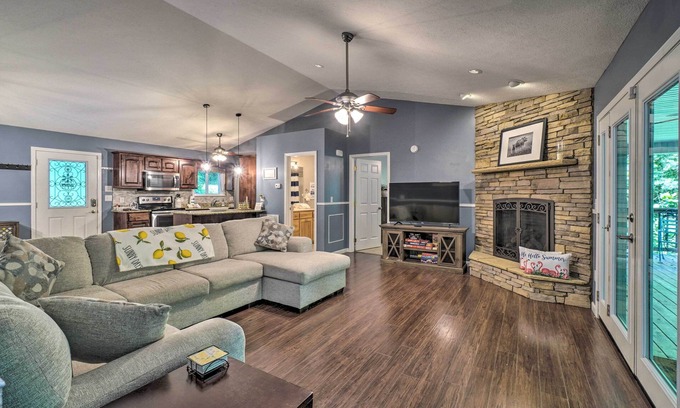 Sevierville House | Peaceful Sevierville Home w/Private Hot Tub!