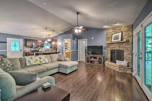 Sevierville House | Peaceful Sevierville Home with Private Hot Tub!