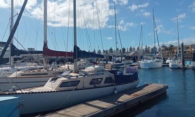 North Haven Boat Rental | Peaceful stay on little sailing boat in North Haven marina