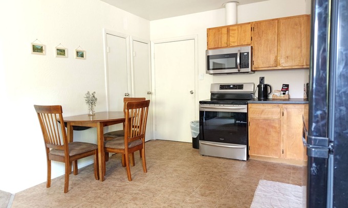 Arden-Arcade Apartment | Peaceful Studio with Easy Access to Downtown and Foothills
