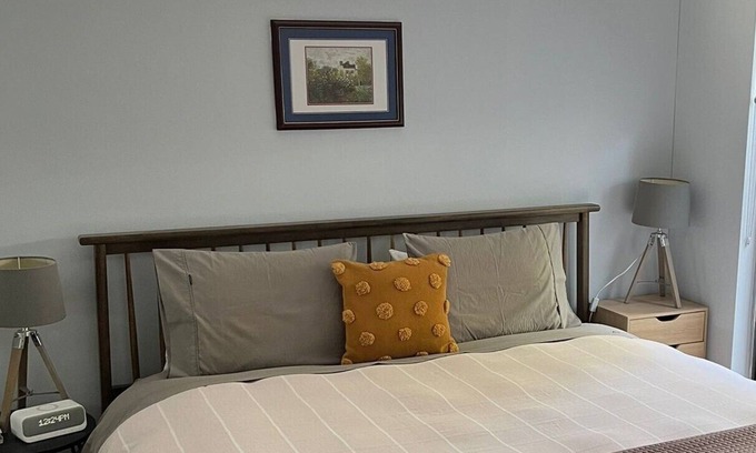 Waterloo Apartment | Peaceful, stylish and centrally located 1 bed apartment with outdoor balconies