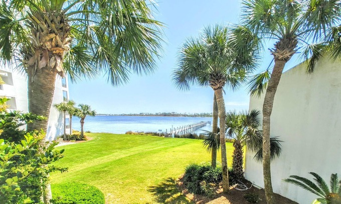 Upper Grand Lagoon Villa | Peaceful Waterfront 1 Bedroom Villa in Bay Point