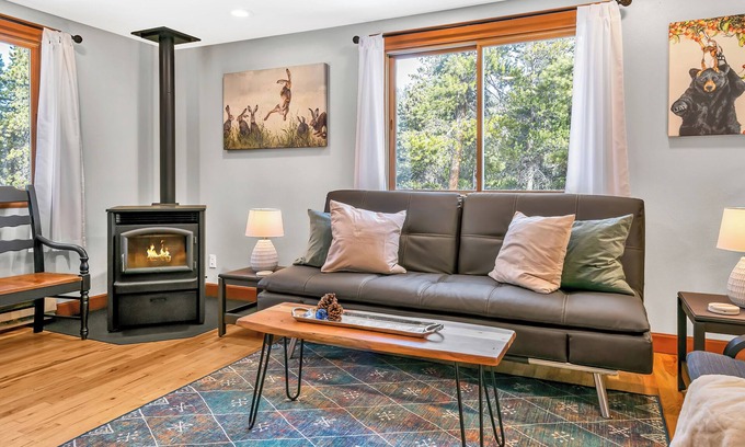 Coal Creek Canyon House | Peaceful Wooded 2-bedroom Family Friendly Modern Retreat - 30 Day+ Stay Only