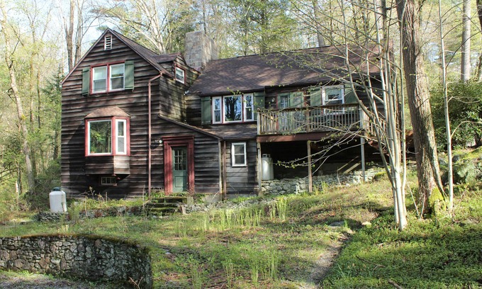 Glendale House | Peaceful Woodland Home in the Heart of the Berkshires