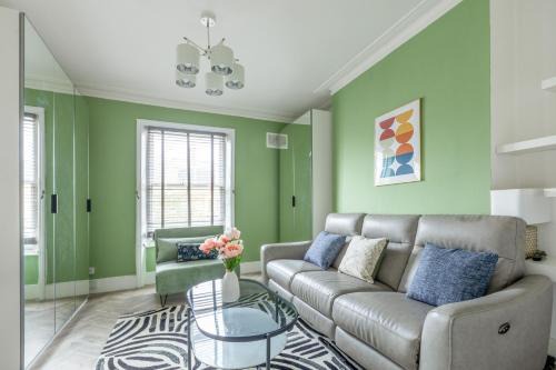 Vassall Apartment | Peacefully set 2level 2BR btw Brixton & Camberwell