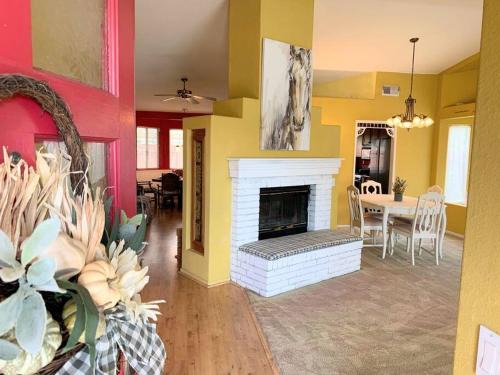 Hemet House | Peach Blossom Country House