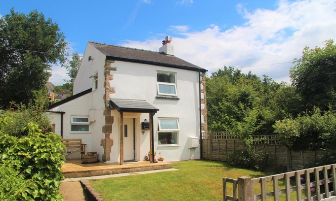 Cinderford House | Peacock Cottage