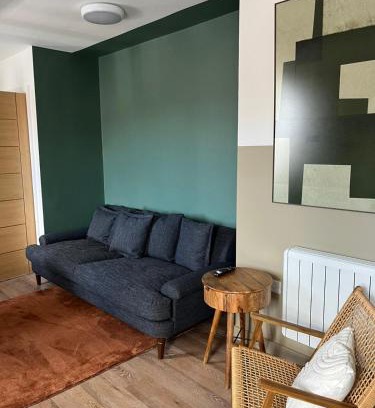 Leek Apartment | Peak Willow Apartments