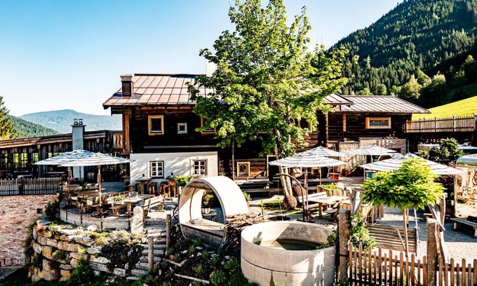 Untertauern House | Peakini Farmhaus