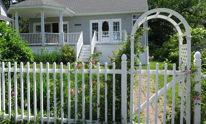 Peaks Island House | Peaks Island, easy to get to and harder to leave