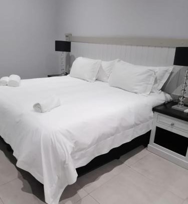 Kareeberg Apartment | Pearl Holiday homes