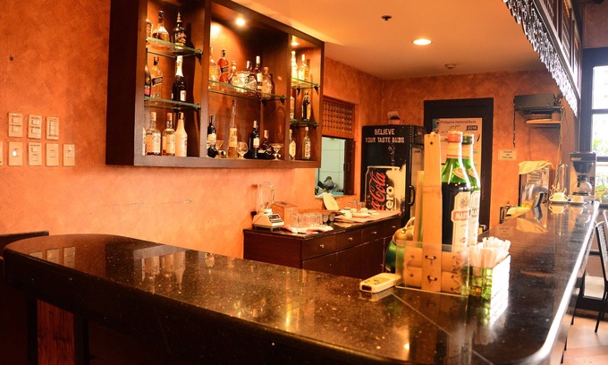 Ermita Night District Hotel | Pearl Lane Hotel