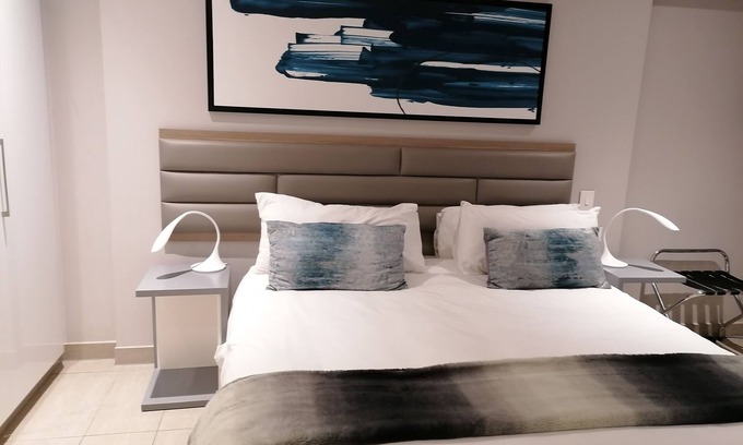 Umhlanga Hotel | Pearls of Umhlanga, or Oceans - Marina Apartments Private