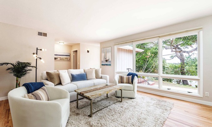 Del Monte Forest House | Pebble Beach Forest Getaway