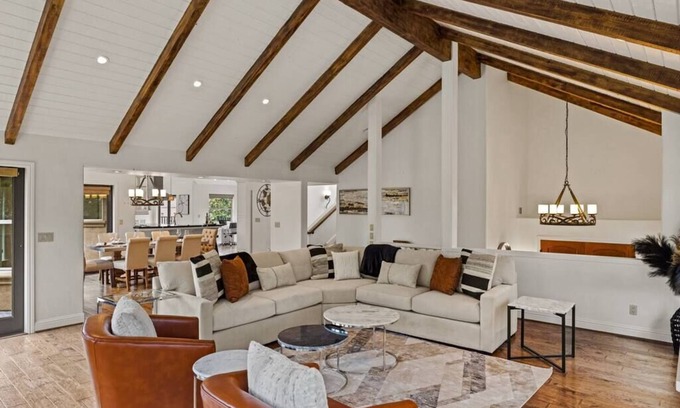 Del Monte Forest House | Pebble Beach's Los Altos