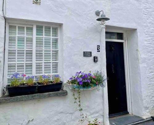 Aberdovey House | Pebble Cottage