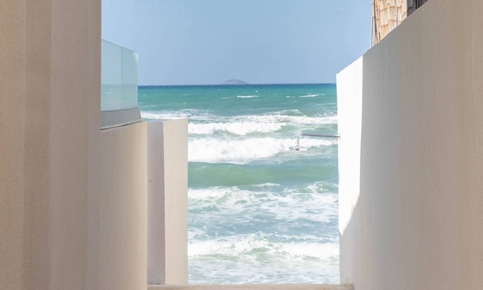 Kokkini Chani House | Pebble Luxury Suite by the Sea