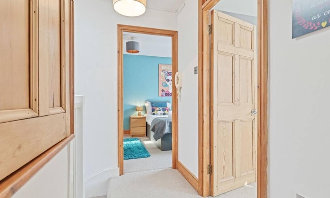 Kemptown House | Pebble Mews House - Sleeps 6 to 8 Guests