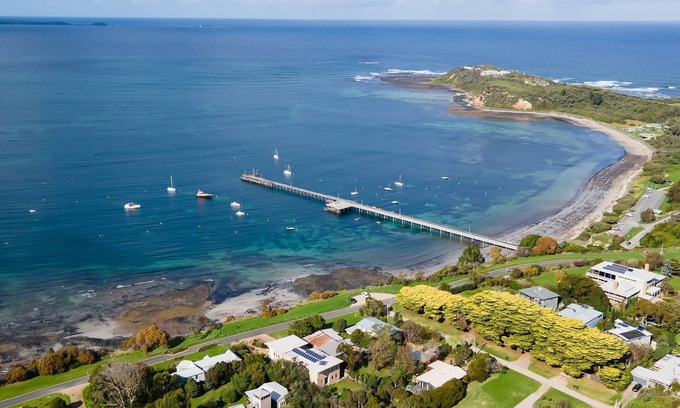 Flinders House | Pebble Views by Property Mums