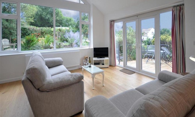 Bridport House | Pebbles