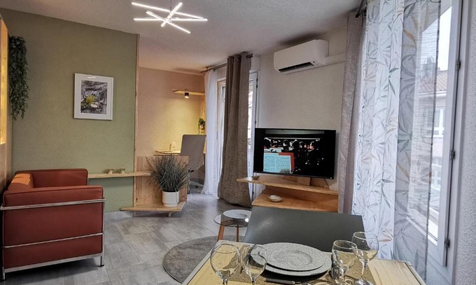 Blagnac Apartment | PEGASE - Appartement chaleureux avec pkg privé.