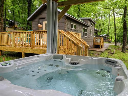 Lookout Valley Neighborhood Association House | Peggers Cabin Luxury Rustic Tiny Cabin Spa