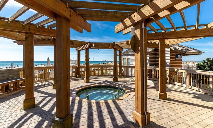 Destin Condo | Pelican Beach 1811 1 Bedroom Condo by RedAwning
