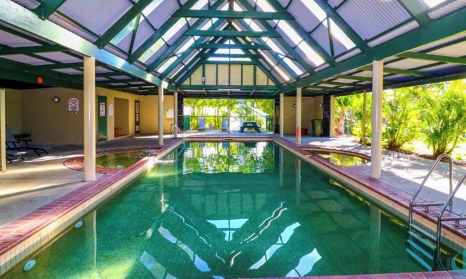 Cams Wharf House | Pelican Escape -Spacious, relaxing waterfront home