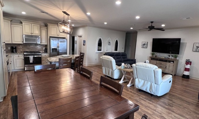 Golden Meadow House | Pelican Reef - Boat Access - Island Realty