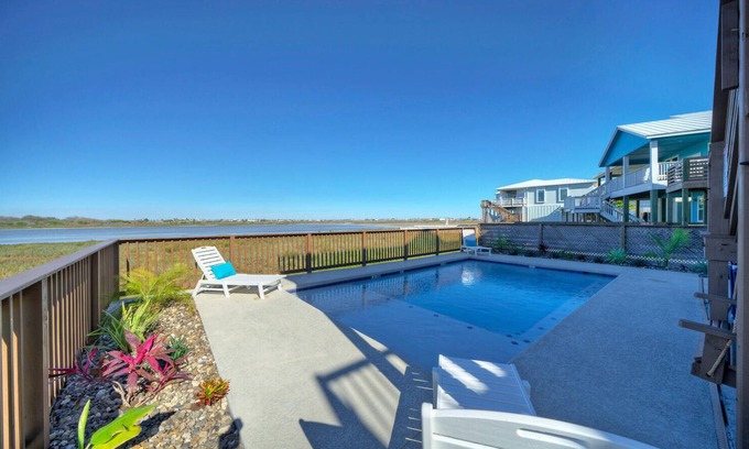 Cinnamon Shore House | Pelican's Porch by AvantStay | Private Pool, Views