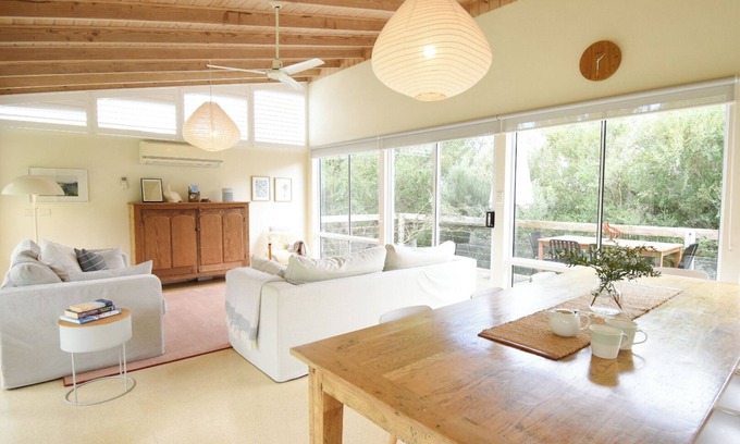 Waterhouse House | PELICAN SHED. Beautiful coastal beach house, a short walk to beach.