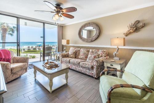 Gulf Lagoon Beach Apartment | Pelican Walk 109