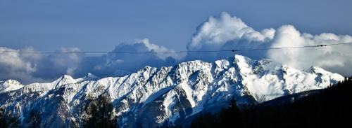 Pemberton Apartment | Pemberton Valley 1 bedroom suite featuring incredible views of Mount Currie with king size bed WIFI cable TV complimentary parking walk to Village