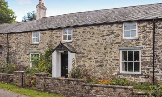 Bala Cottage | Pen Y Bont Farmhouse