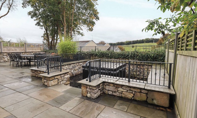 Kirkby Lonsdale Cottage | Pen-y-ghent