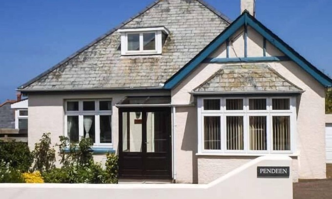 Wadebridge Cottage | PENDEEN, family friendly, country holiday cottage in Wadebridge