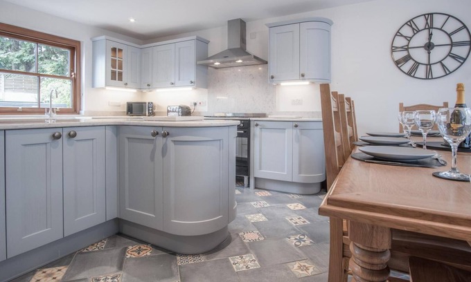 Amroth House | Pendeilo Villa - 5 Bedroom Holiday Home - Amroth