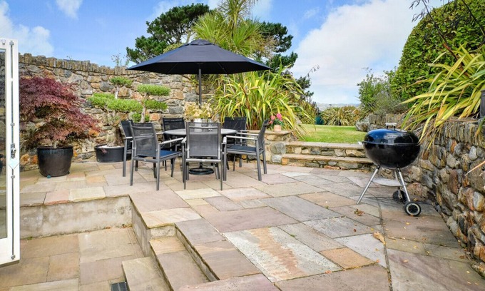 Bwlchtocyn House | Pengarth Cottage - Four Bedroom House, Sleeps 7