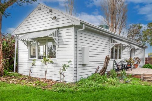Tootgarook House | Peninsula Holiday Cottage 10 minutes walk to the beach