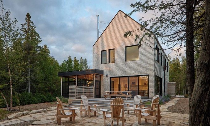 Lion's Head House | Peninsula House: a modern North Bruce waterfront